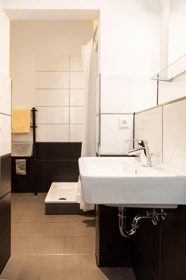 Amazing Apartment 1Br For 7 @Mauerpark Pberg Berlin Exterior foto
